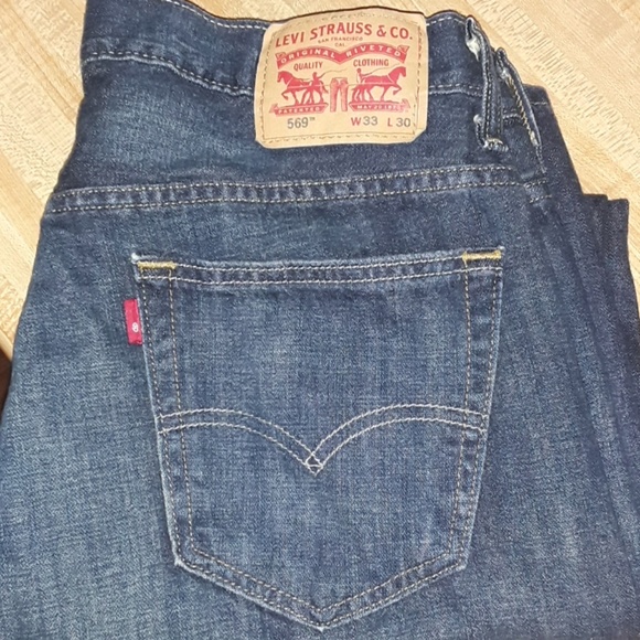 Levi's Other - Levi's 569 jeans 33x30